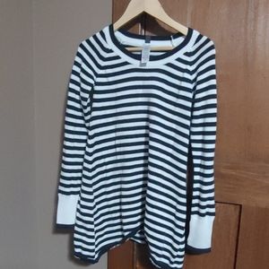 Ivivva Black and White Stripes Sweater 7